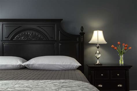 Decorating Ideas for Dark Colored Bedroom Walls