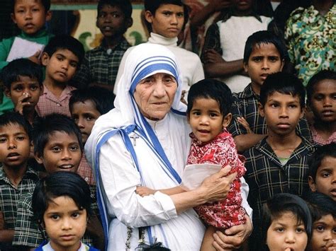 Mother Teresa: Biography, Education, Died, Quotes, Images - Javatpoint