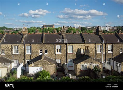 Terraced housing in London Stock Photo - Alamy