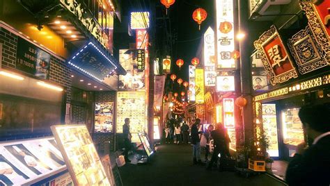 Yokohama Chinatown: The largest in Asia!