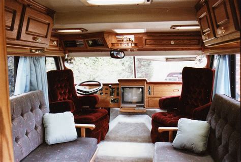 25 Fabulous Motorhome RV Interior Design For Your Summer Holiday / FresHOUZ.com | Rv interior ...