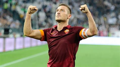 10x10: Francesco Totti's greatest Roma goals - AS Roma