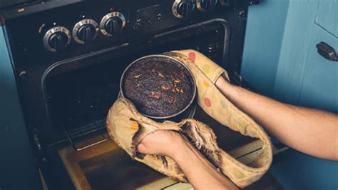 Burnt Your Cake? Follow These 5 Easy Tips To Fix It - NDTV Food