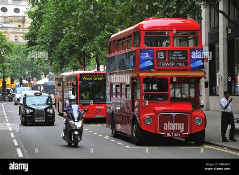 Bendy bus double decker bus hi-res stock photography and images - Alamy