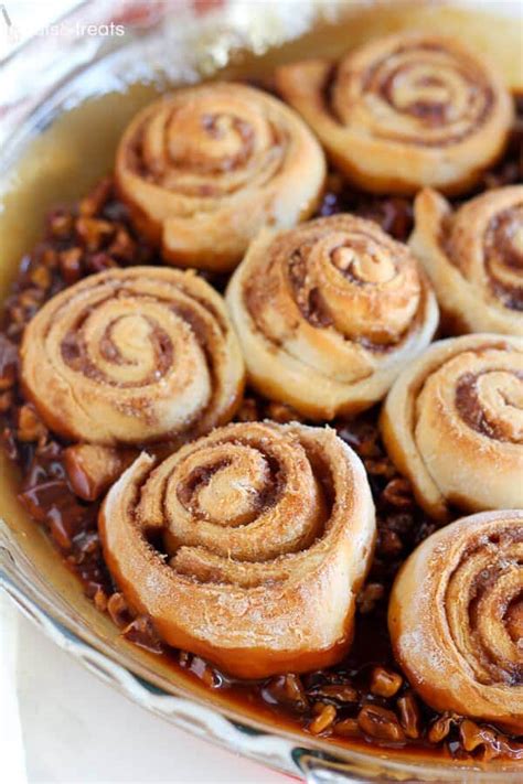 Easy 30 Minute Caramel Pecan Sticky Buns Recipe - Julie's Eats & Treats