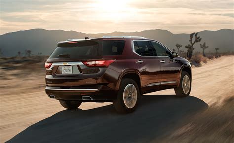 2020 Chevrolet Traverse Review, Pricing, and Specs