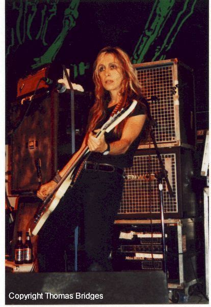 Gail Greenwood bajo de L7 | Greenwood, Gail, Women