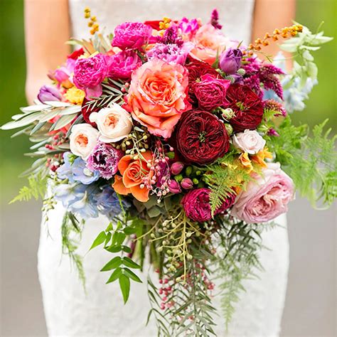 20+ Blooming Bouquets for Spring Weddings | BridalGuide