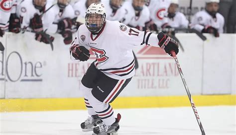 SCSU Hockey Wins Exhibition Opener