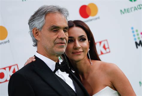 Andrea Bocelli enjoys beach day with his much younger, bikini-clad wife ...