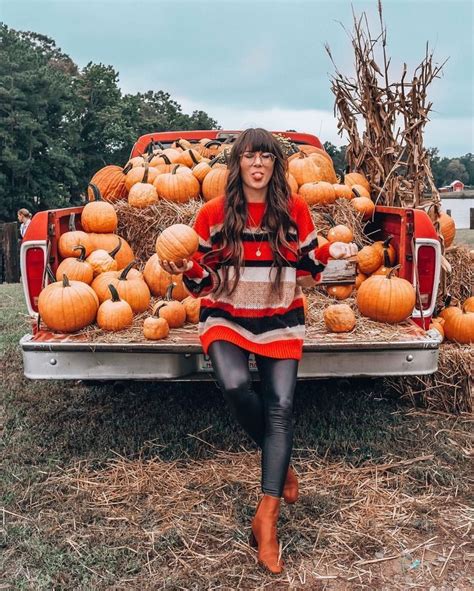 Cute pumpkin patch outfit @thematimes #pumpkinpatchoutfitwomen Cute pumpkin patch outfi ...