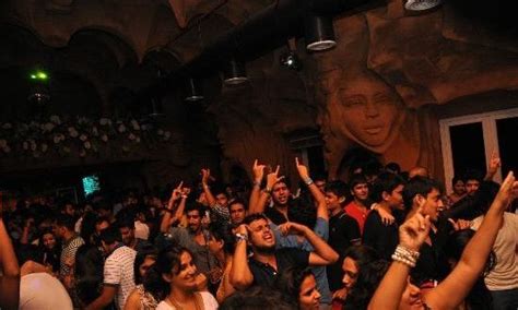 Nightlife in Goa, Nightclubs, Bars, Party Places, Pubs in Goa | Night ...