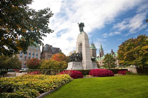 10 Canadian war memorials to visit this Remembrance Day - Cottage Life