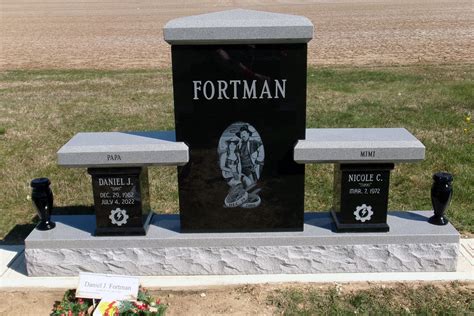 Delphos Granite Works - Custom Granite Monuments