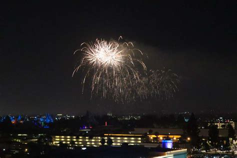 This new rooftop bar in Anaheim is the best place to watch Disneyland fireworks