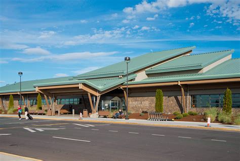 Redmond Municipal Airport (RDM) - Travel Oregon