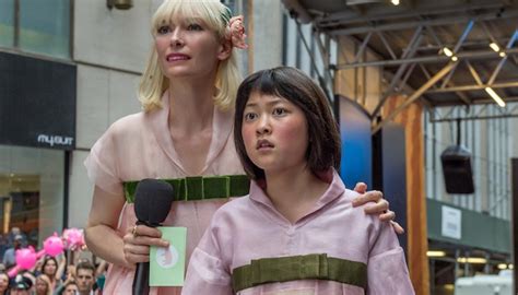 How Jake Gyllenhaal’s Cartoonish ‘Okja’ Performance Makes This Super ...