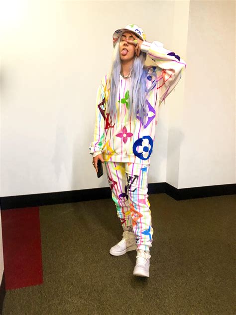 my DIY billie eilish halloween costume felt it was relevant for this ...