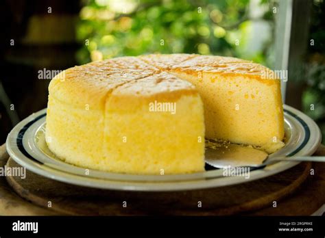 Japanese sponge cake in a bakery shop in Tokyo Stock Photo - Alamy