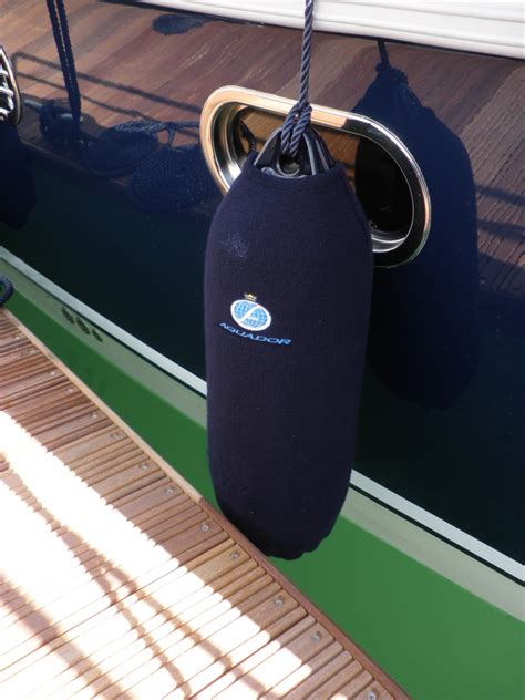 Boat Fenders | Fender Covers | Fender Hooks | Inflatable Fenders | Hypalon Fenders | Polyform