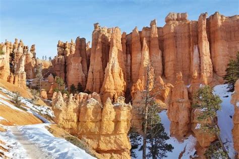 Best Bryce Canyon winter hikes in Utah ⛄ Hike the HOODOOS in snow! ⛄ ...