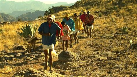 Tarahumara Running Tribe Featured In A New Documentary - Competitor.com ...