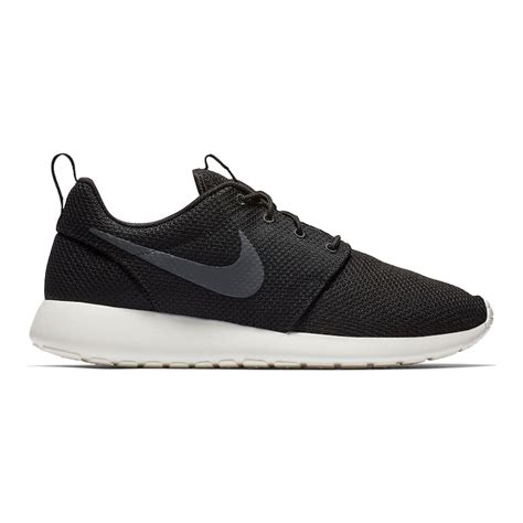 Nike Roshe One Men's Sneakers | Sneakers men, Nike roshe, Nike shoes ...