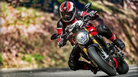 DUCATI Monster 1200 S (2015-2016) Specs, Performance & Photos - autoevolution