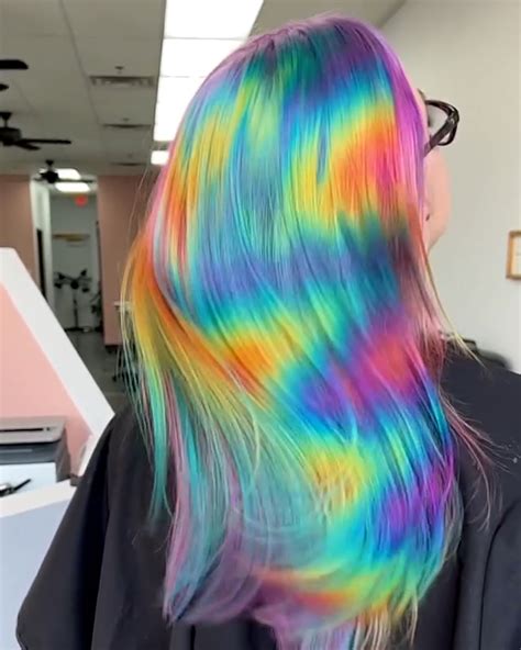 Holographic rainbow hair 🌈 | Holographic rainbow hair is absolute HAIR GOALS 🤩🌈 | By Tyla