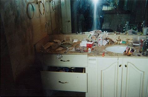 Filthy bathroom where Whitney Houston smoked crack cocaine before tragic death - WSTale.com