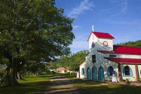 Luganville travel | Espiritu Santo, Vanuatu - Lonely Planet