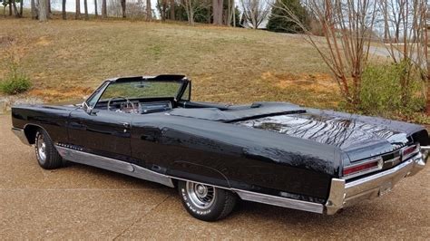 1966 Pontiac Bonneville Convertible at Indy 2020 as T272 - Mecum Auctions