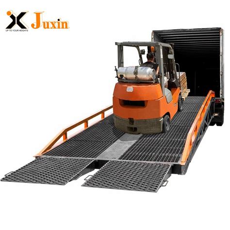 Manual or Electrical Portable Loading Dock Leveler Mobile Yard Ramp ...