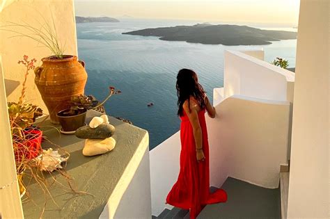 5 Best Places to Watch the Sunset in Santorini - SCROLL THE GLOBE