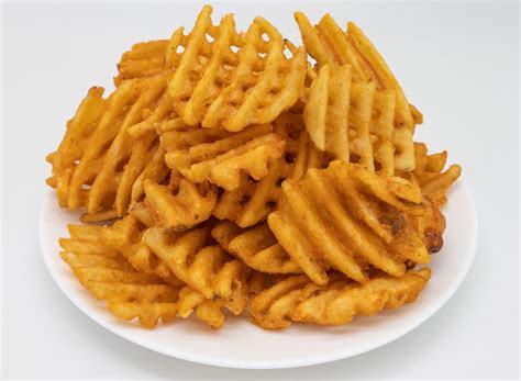 8 Restaurant Chains That Serve the Best Curly & Waffle Fries — Eat This ...