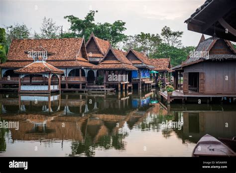 Thai village hi-res stock photography and images - Alamy