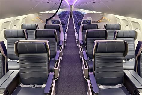 New first-class seat, overhauled cabins shine on United's retrofitted ...