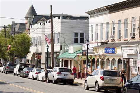 In Oyster Bay, a Real Waterfront Community - WSJ