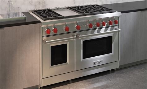 48" Gas Range - 6 Burners and Infrared Griddle Wolf Rangetop