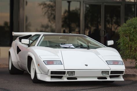 White on White on White Lamborghini Countach [OC][5272x3519] : r/carporn