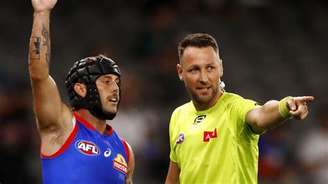 AFL games record holding umpire Brett Rosebury open to captain’s call ...