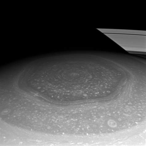 Image of the Day: Saturn's North Polar Hexagon, Close Up - Little Green Footballs