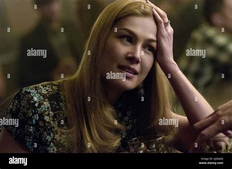 ROSAMUND PIKE, GONE GIRL, 2014 Stock Photo - Alamy