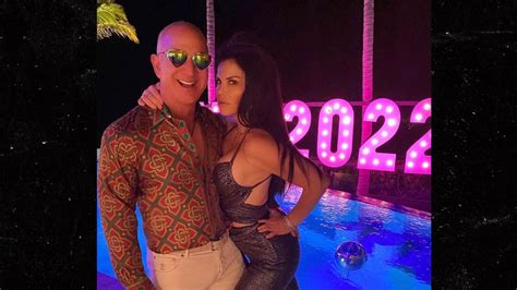 Jeff Bezos and Lauren Sanchez Celebrate New Year at Disco Party in St ...