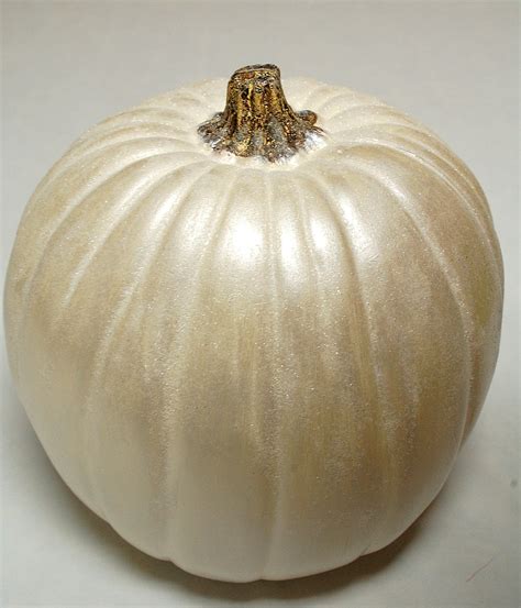 Doodles and Doilies: Glitter Glam Pumpkins