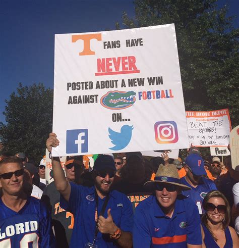 Here Are Some Of The Best College GameDay Signs at Knoxville - Daily Snark