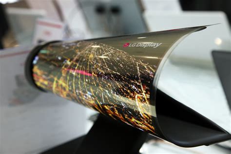 LG Debuts a Flexible OLED Screen At CES 2016, But I Wouldn't Expect it to Show Up in a Flexible ...