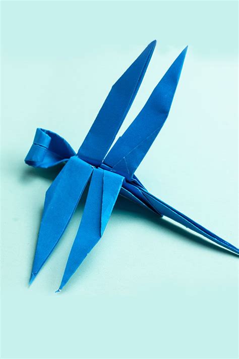 How to Fold a Paper Dragonfly in 5 Minutes | 92 Crafts | Paper dragonflies, Origami dragonfly ...