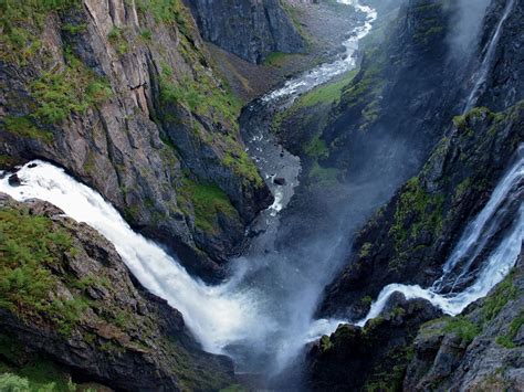 19 Mind-blowing Natural Norway Waterfalls - Hippo Haven