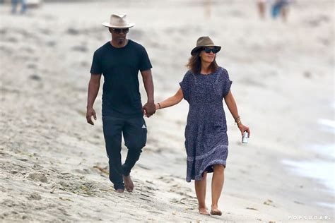 Katie Holmes and Jamie Foxx Hold Hands on the Beach | POPSUGAR Celebrity